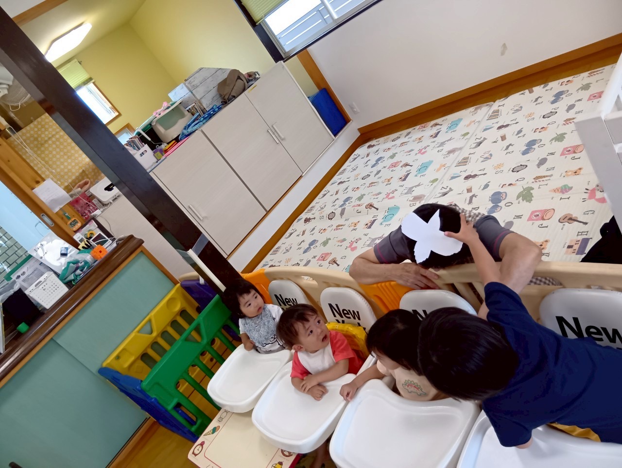 じゃま星があちこちに散らばらせたカササギを見つけて