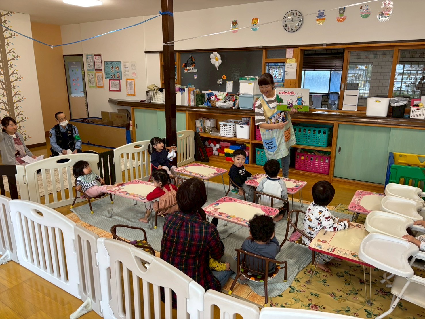 まず“いかのおすし”の紙芝居でお話を聞きました🤝