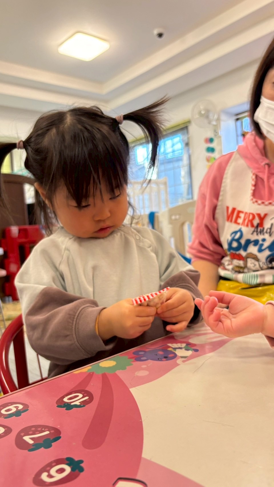 このお豆が当たったら痛いのかな？