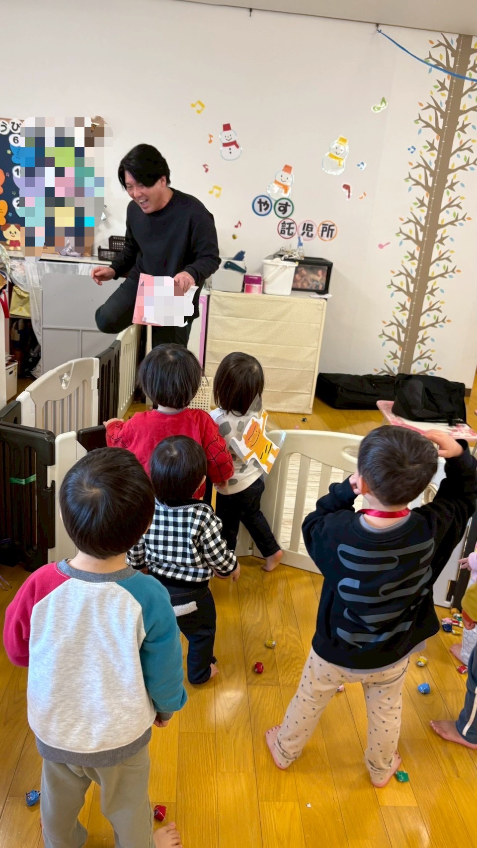 書類置きにちょっと寄った近藤パパにも福豆のプレゼント🤣